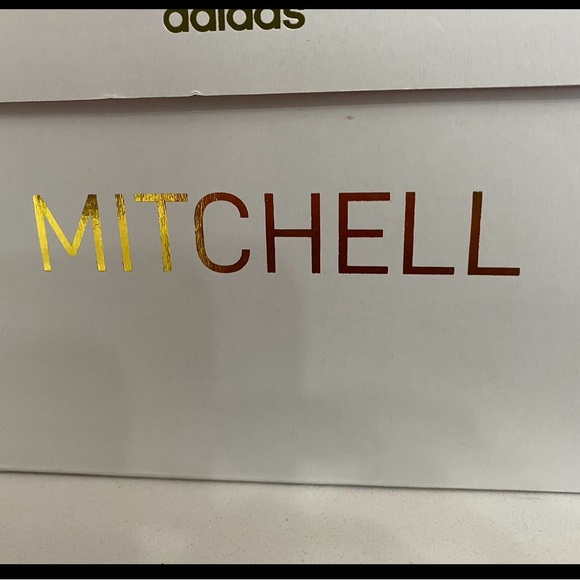 Don #4 size 5.5 black and white team colorway - Picture 4 of 6